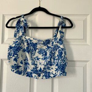 Blue and white the floral crop top